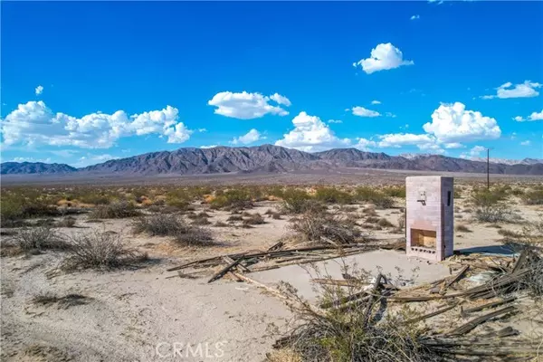 Twentynine Palms, CA 92277,6 Pole Line Road