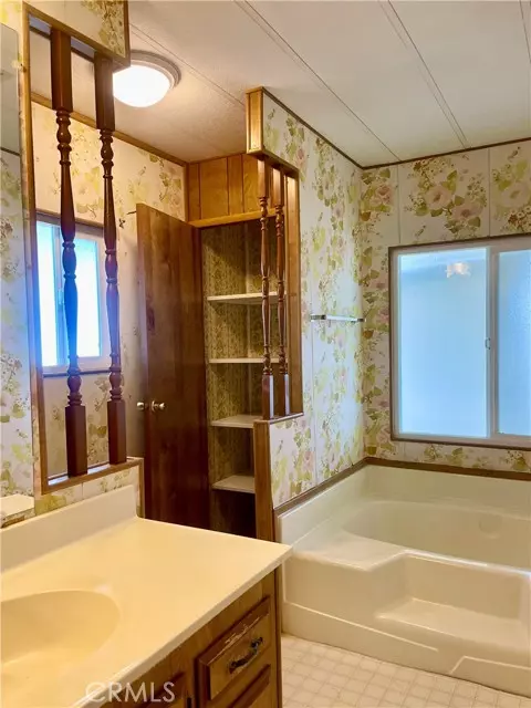 Yucca Valley, CA 92284,7501 Palm Avenue #103