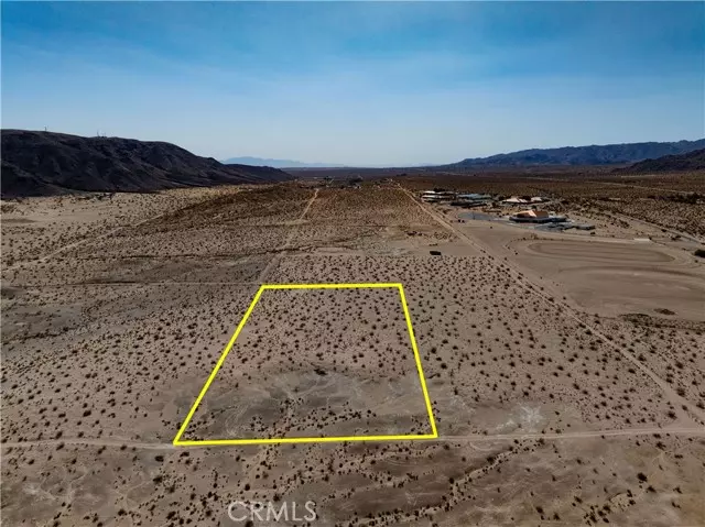 1142 Fran Lou Lane, Joshua Tree, CA 92252