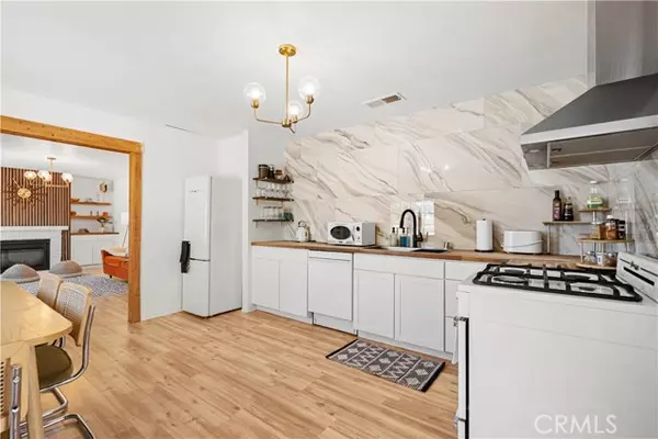 Joshua Tree, CA 92252,63608 Jadeite Street