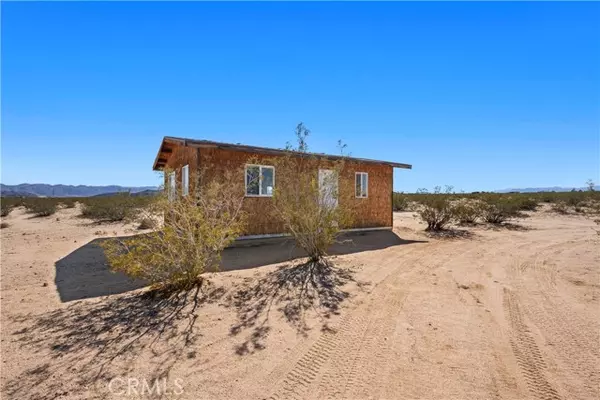 Joshua Tree, CA 92252,66411 Pole Line Road