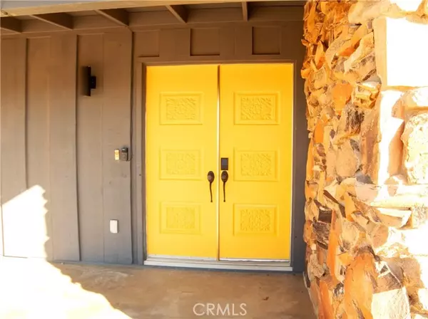 Yucca Valley, CA 92284,9163 Joshua Lane