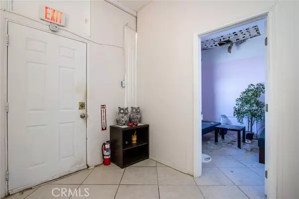 Twentynine Palms, CA 92277,5929 Adobe