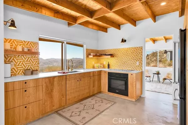 8711 Sundown Trail, Morongo Valley, CA 92256