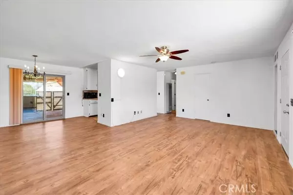 Joshua Tree, CA 92252,61945 Grand View Circle