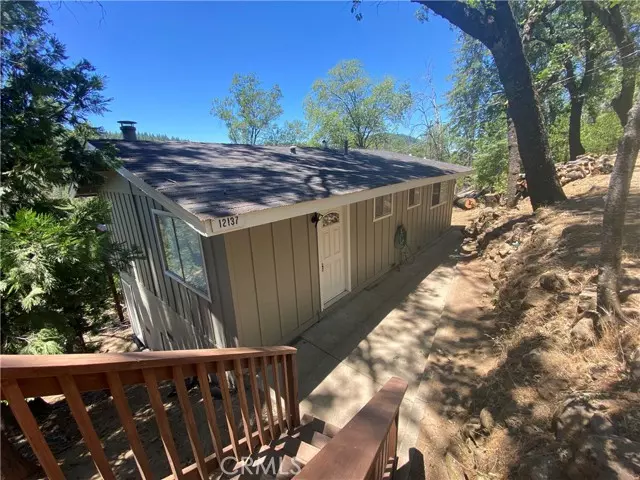 12137 Black Oak Drive, Loch Lomond, CA 95461