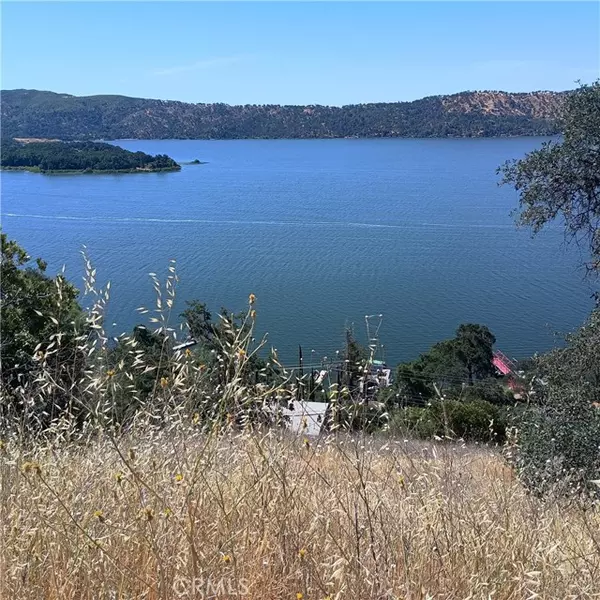 11765 Lakeview Drive, Clearlake Oaks, CA 95423