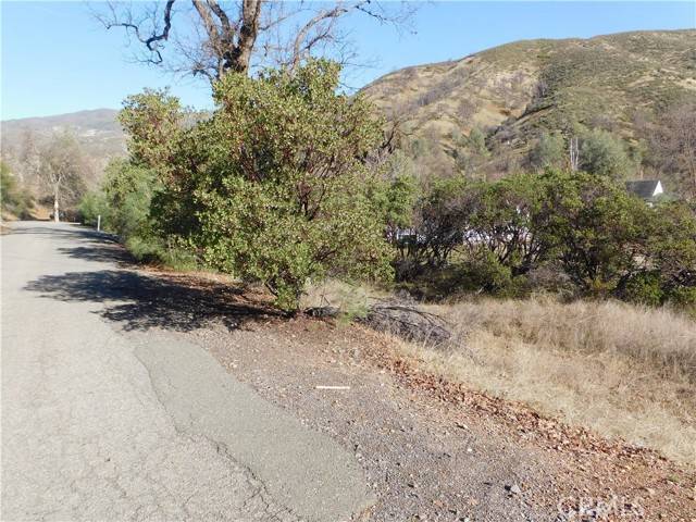 Clearlake Oaks, CA 95423,3660 Spring Valley Road