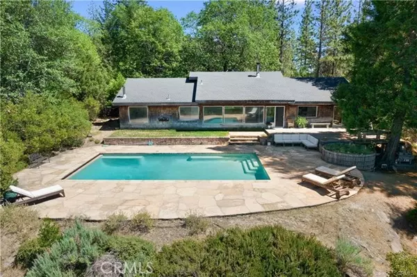 10401 Rosa Trl, Kelseyville, CA 95451