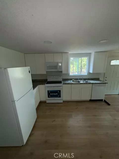 Clearlake, CA 95422,4216 Sunset Avenue