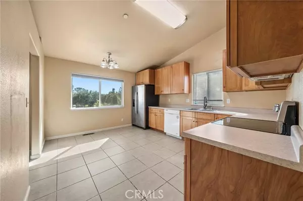 Clearlake, CA 95422,3593 Peony Street