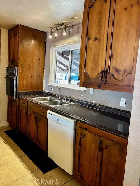 Clearlake, CA 95422,6795 Stonybrook