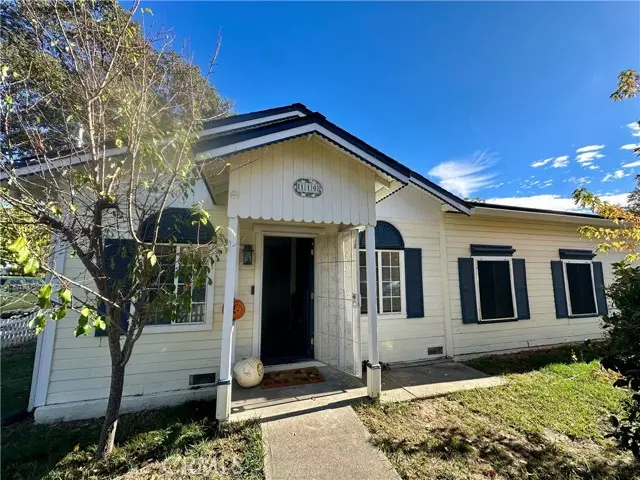 110 S Russell, Lakeport, CA 95453