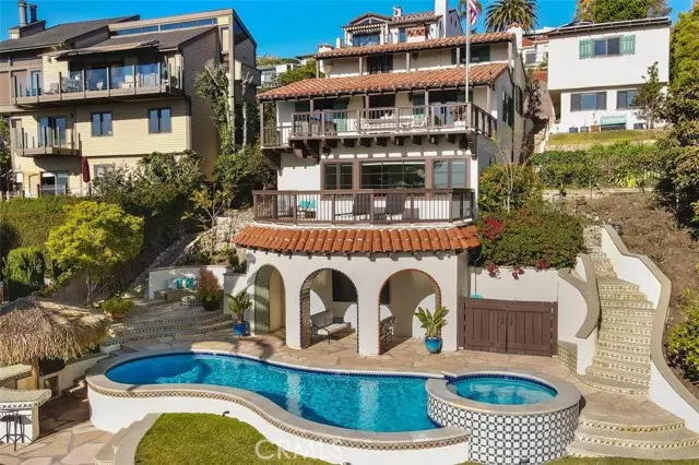 802 Rembrandt Drive, Laguna Beach, CA 92651