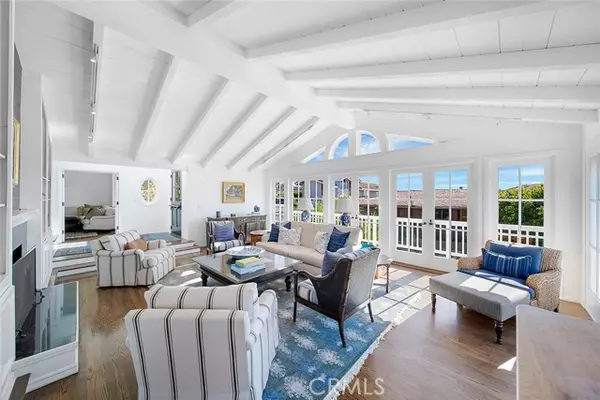 Laguna Beach, CA 92651,806 Emerald Bay
