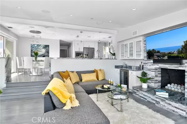 Laguna Beach, CA 92651,166 Fairview