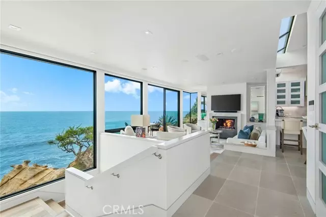 Laguna Beach, CA 92651,1715 Ocean Way