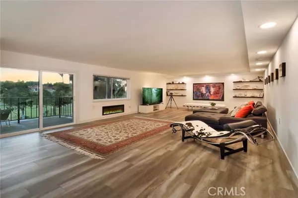 2354 Via Mariposa #1B, Laguna Woods, CA 92637