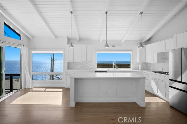 Laguna Beach, CA 92651,31902 Circle Drive
