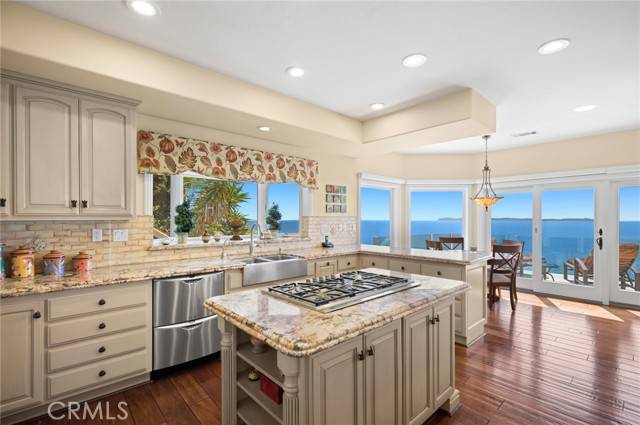 Laguna Beach, CA 92651,948 Del Mar