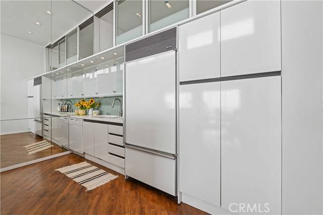 Marina Del Rey, CA 90292,6 Voyage Street #204