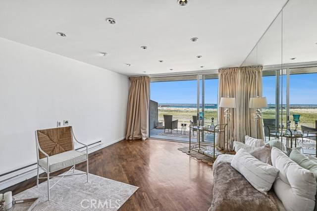 6 Voyage Street #204, Marina Del Rey, CA 90292