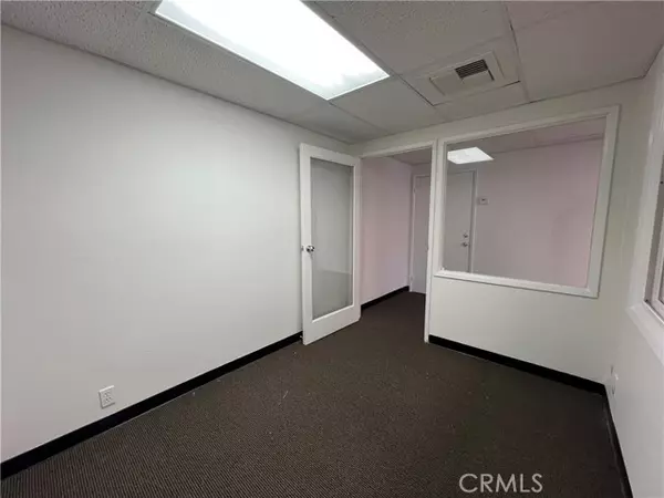 Laguna Beach, CA 92651,920 Glenneyre