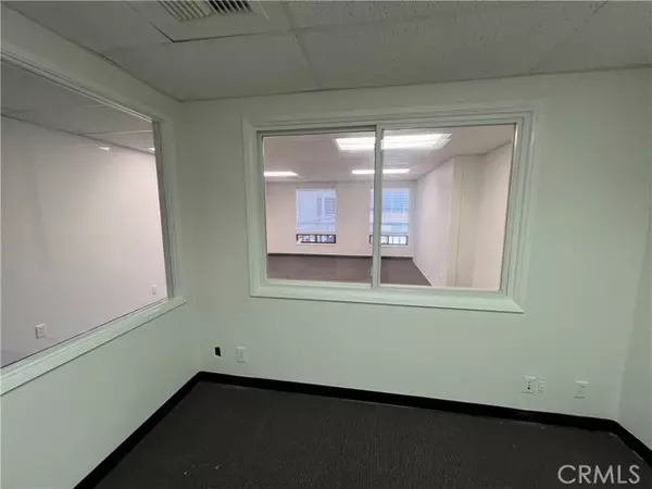 Laguna Beach, CA 92651,920 Glenneyre