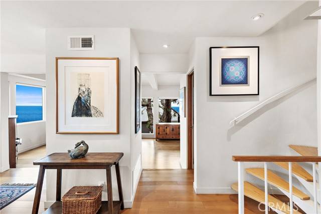 Laguna Beach, CA 92651,683 Alta Vista Way