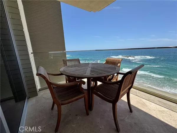 Laguna Beach, CA 92651,31755 Coast Highway #406
