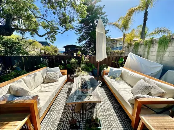 Laguna Beach, CA 92651,911 Cliff Drive