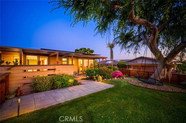 1687 Temple Hills Drive, Laguna Beach, CA 92651