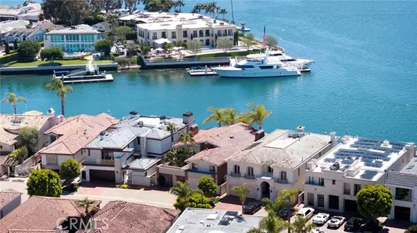 Newport Beach, CA 92660,35 Linda Isle