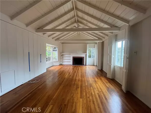 Laguna Beach, CA 92651,634 Glenneyre Street