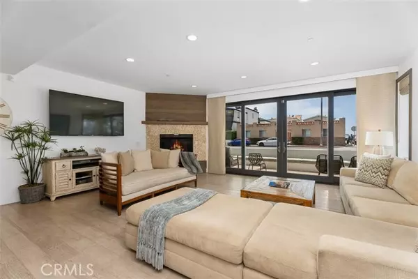 Newport Beach, CA 92661,200 E Balboa Boulevard