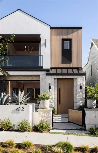 Corona Del Mar (newport Beach), CA 92625,412 Heliotrope Avenue