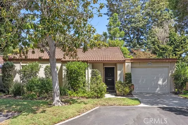 Laguna Woods, CA 92637,3205 Via Buena Vista #D