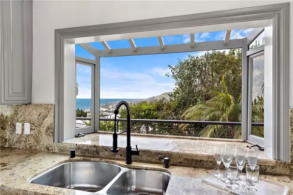 Laguna Beach, CA 92651,866 Coast View Drive