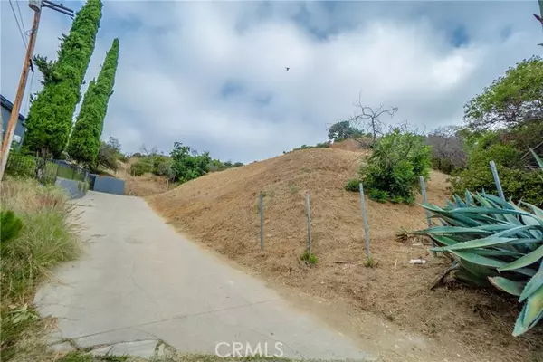 Los Angeles, CA 90065,3597 E Loma Lada Dr