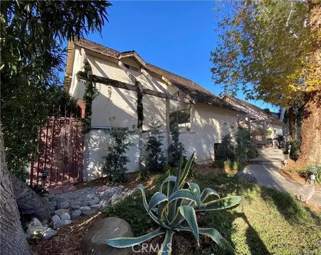 Tarzana (los Angeles), CA 91356,18631 Collins Street #28