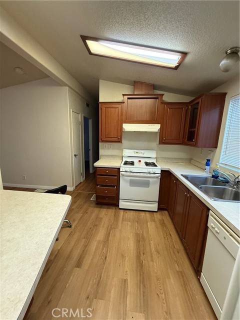 Lynwood, CA 90262,5300 Cortland Street #27