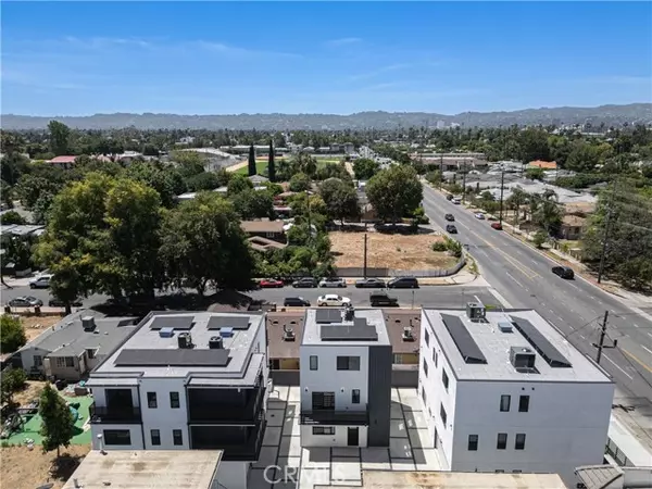 Van Nuys (los Angeles), CA 91405,6704 Kester Avenue