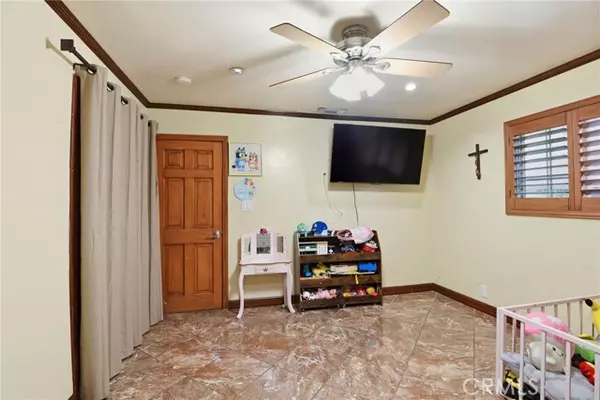 San Fernando, CA 91340,1038 Hollister St