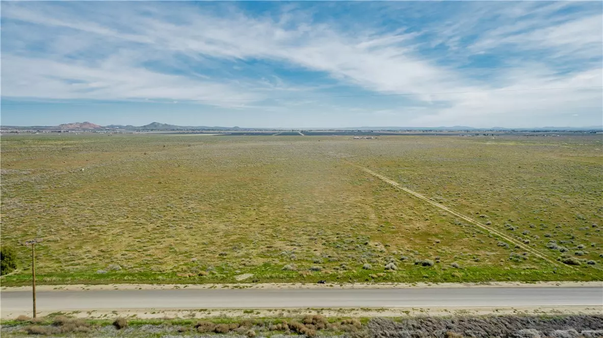 Rosamond, CA 93560,0 Dinkey