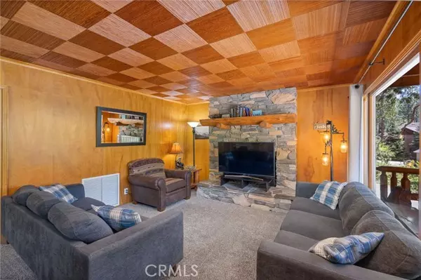 Bass Lake, CA 93604,39162 Manzanita