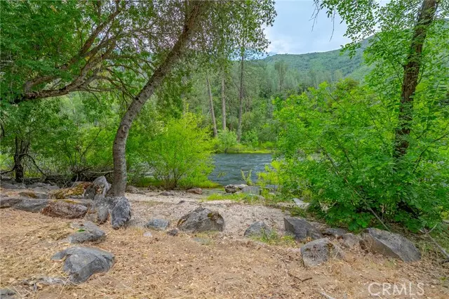 9977 Incline Road, El Portal, CA 95318