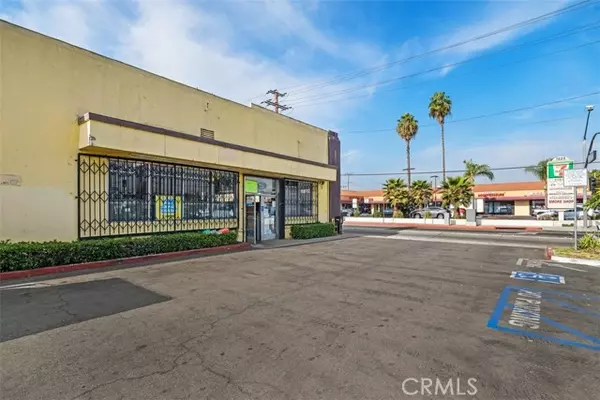 Bell Gardens, CA 90201,5658 Clara Street