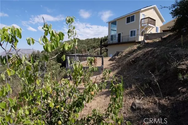 3305 Oakwood Drive, Julian, CA 92036