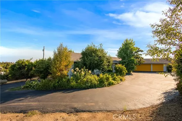 711 Tumble Creek Lane, Fallbrook, CA 92028