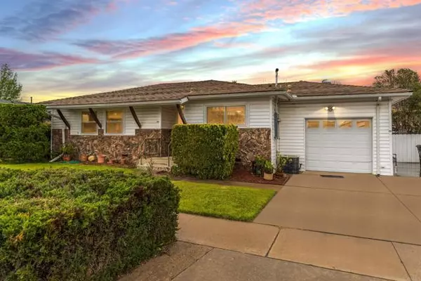 2019 Lee Drive, Escondido, CA 92027